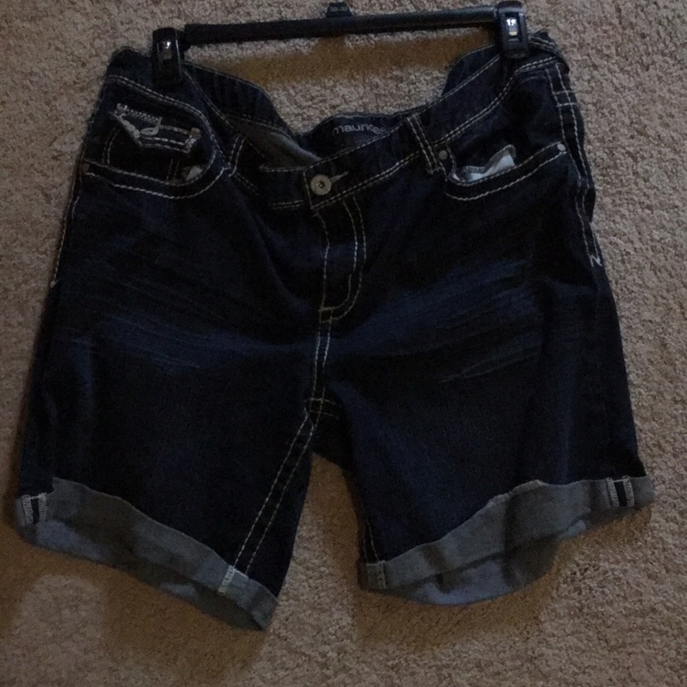 Maurice’s Bermuda shorts